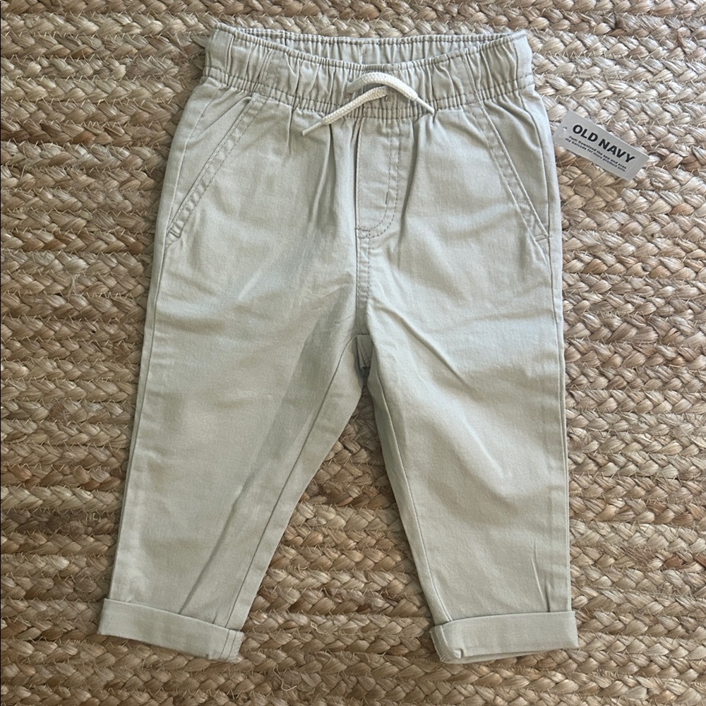 NWT Old Navy kids khaki pull-on joggers, 12-18M